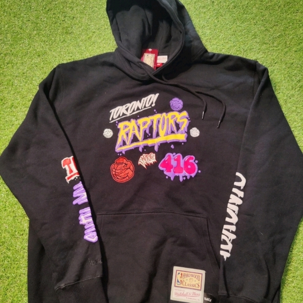 Mitchell & Ness Hardwood Classic Toronto Raptors Puff Print Black Hoodie 2XL